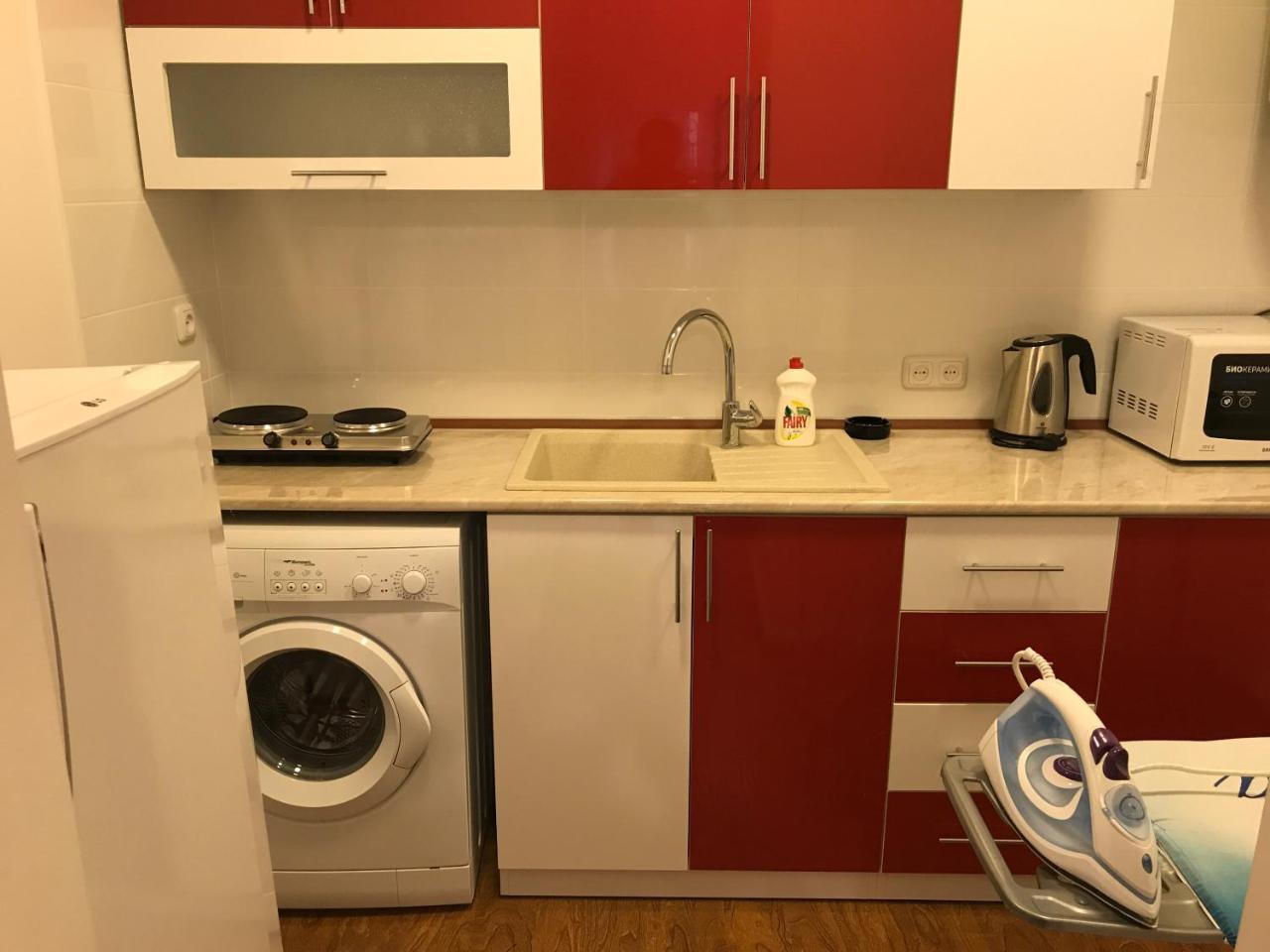 Apartment By Family Hotel Erevan Esterno foto